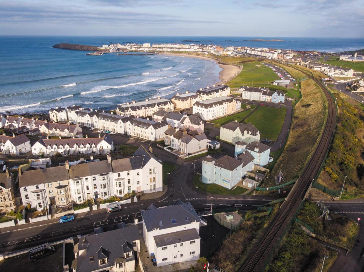 White Hall Portrush Ngoại thất bức ảnh